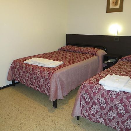 Hotel Margal เมนโดซา ภายนอก รูปภาพ